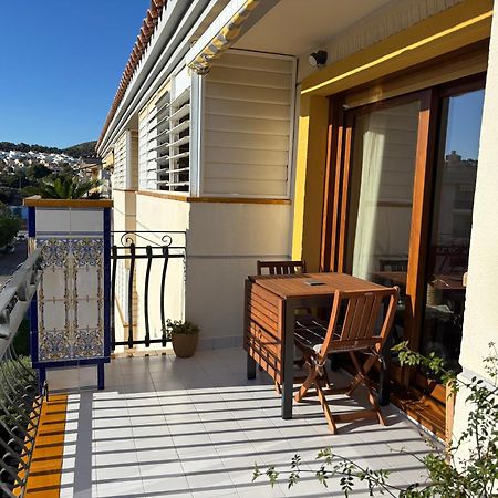 Cal Salmare Seafront Apartment With Rooftop Terrace And Pool Calafell Bagian luar foto