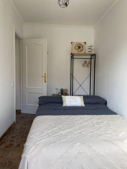 Cal Salmare Seafront Apartment With Rooftop Terrace And Pool Calafell Bagian luar foto